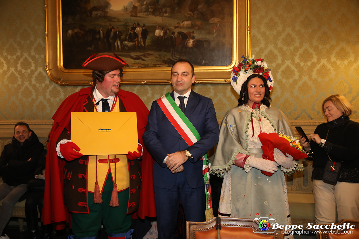 VBS_3644 - Investitura Ufficiale Gianduja e Giacometta Famija Turineisa - Carnevale di Torino 2024.jpg